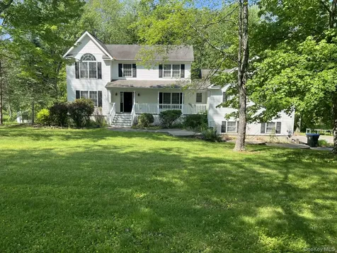 63 Station Road Salisbury Mills NY 12577