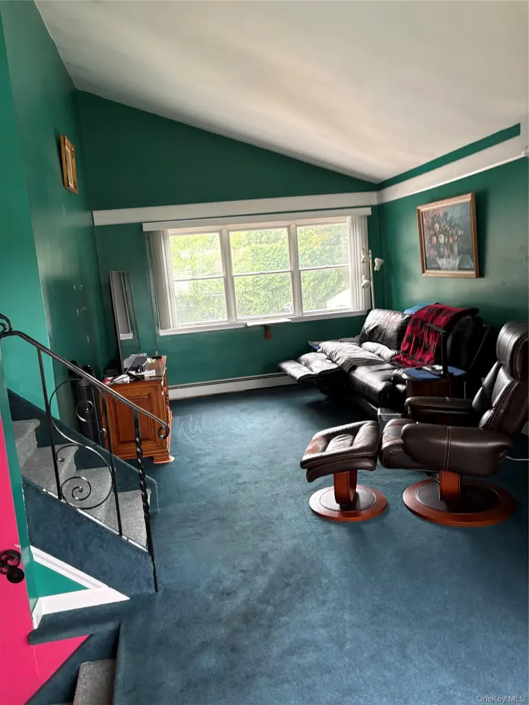 19 Estates Lane Shoreham NY 11786