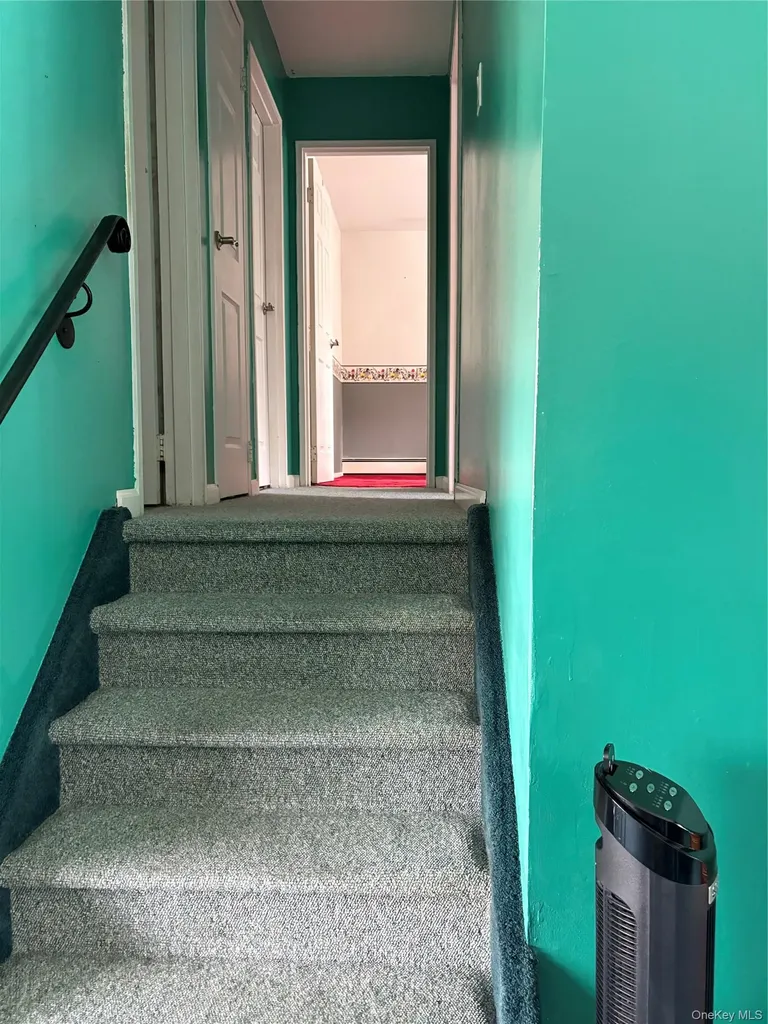19 Estates Lane Shoreham NY 11786