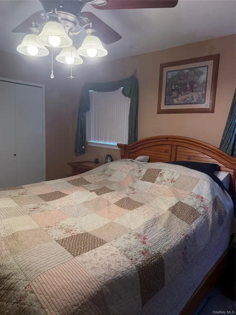 19 Estates Lane Shoreham NY 11786