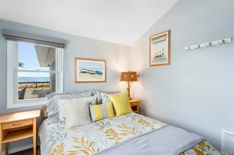 128 Walnut Walk Fair Harbor NY 11706