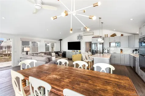 128 Walnut Walk Fair Harbor NY 11706