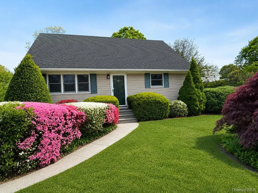 986 Karshick Street Bohemia NY 11716