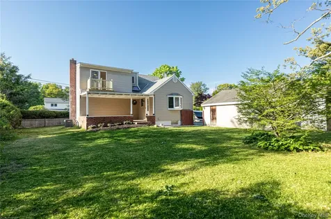 986 Karshick Street Bohemia NY 11716