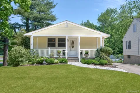 121 Parkview Place Mount Kisco NY 10549