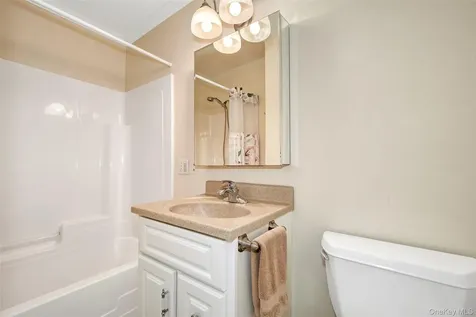 121 Parkview Place Mount Kisco NY 10549