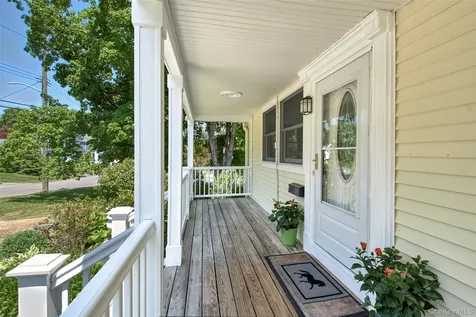 121 Parkview Place Mount Kisco NY 10549