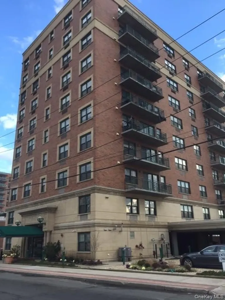 26 W Broadway Long Beach NY 11561