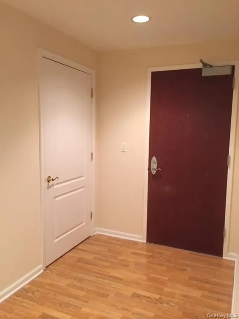 26 W Broadway Long Beach NY 11561