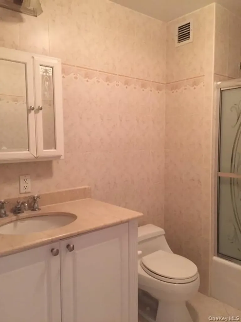 26 W Broadway Long Beach NY 11561