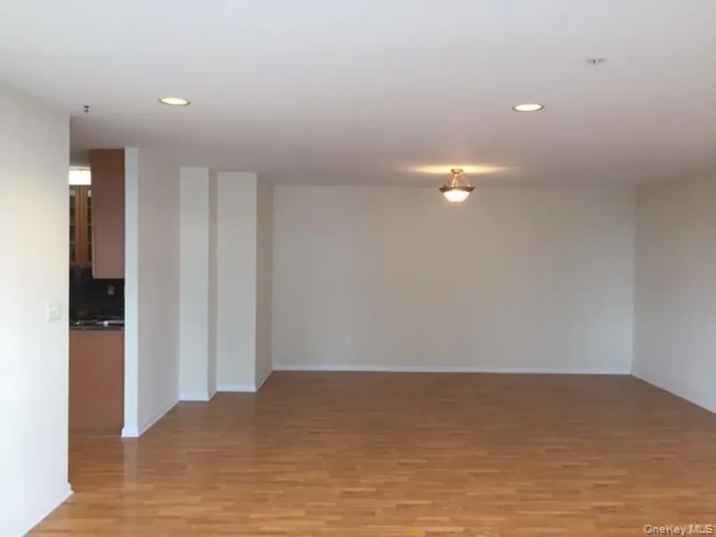26 W Broadway Long Beach NY 11561