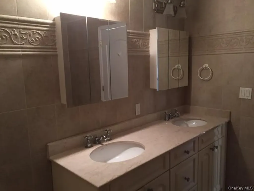 26 W Broadway Long Beach NY 11561