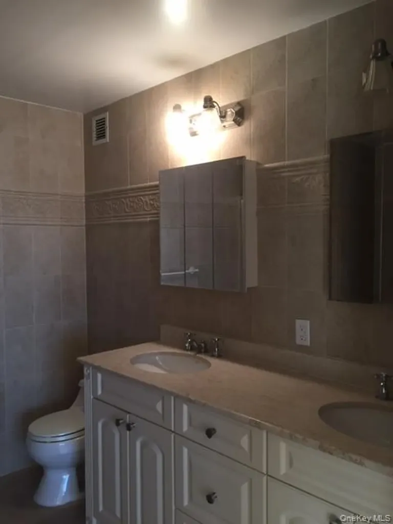 26 W Broadway Long Beach NY 11561