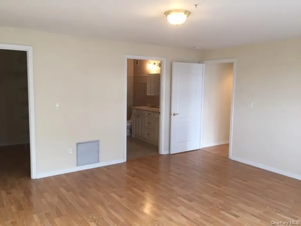 26 W Broadway Long Beach NY 11561
