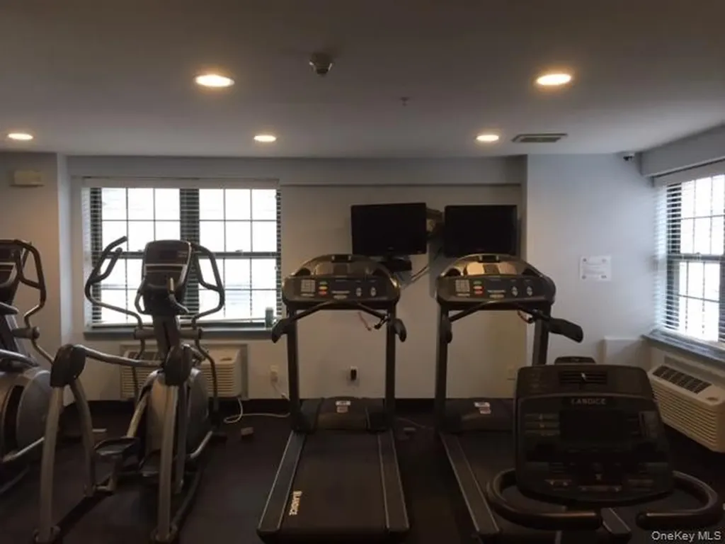 26 W Broadway Long Beach NY 11561