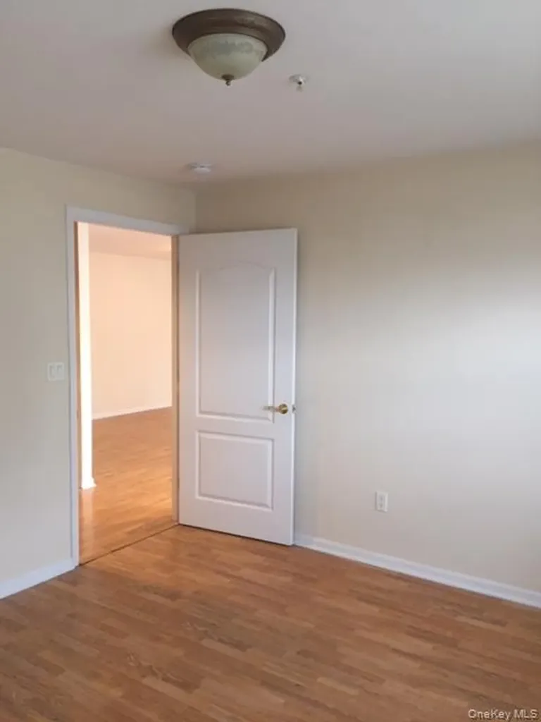 26 W Broadway Long Beach NY 11561