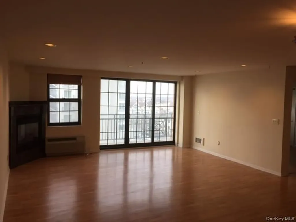26 W Broadway Long Beach NY 11561