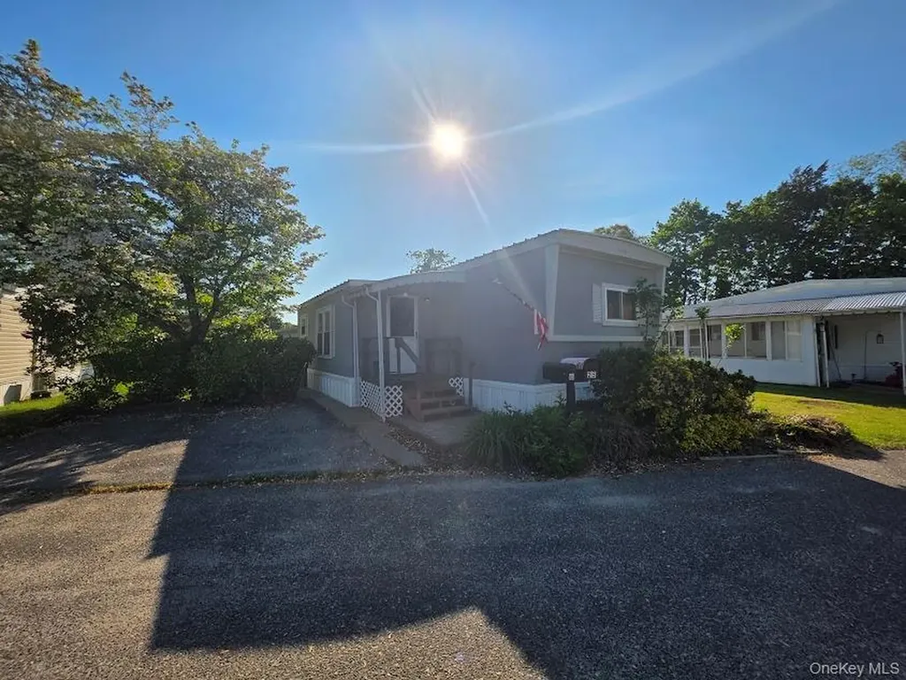 1964 River Calverton NY 11933