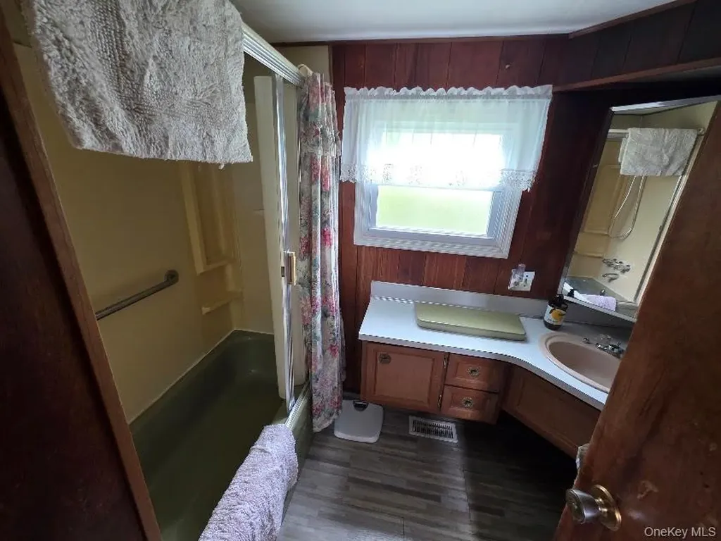 1964 River Calverton NY 11933