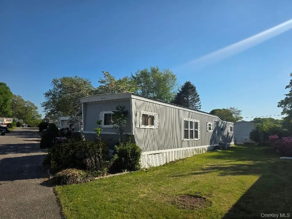1964 River Calverton NY 11933