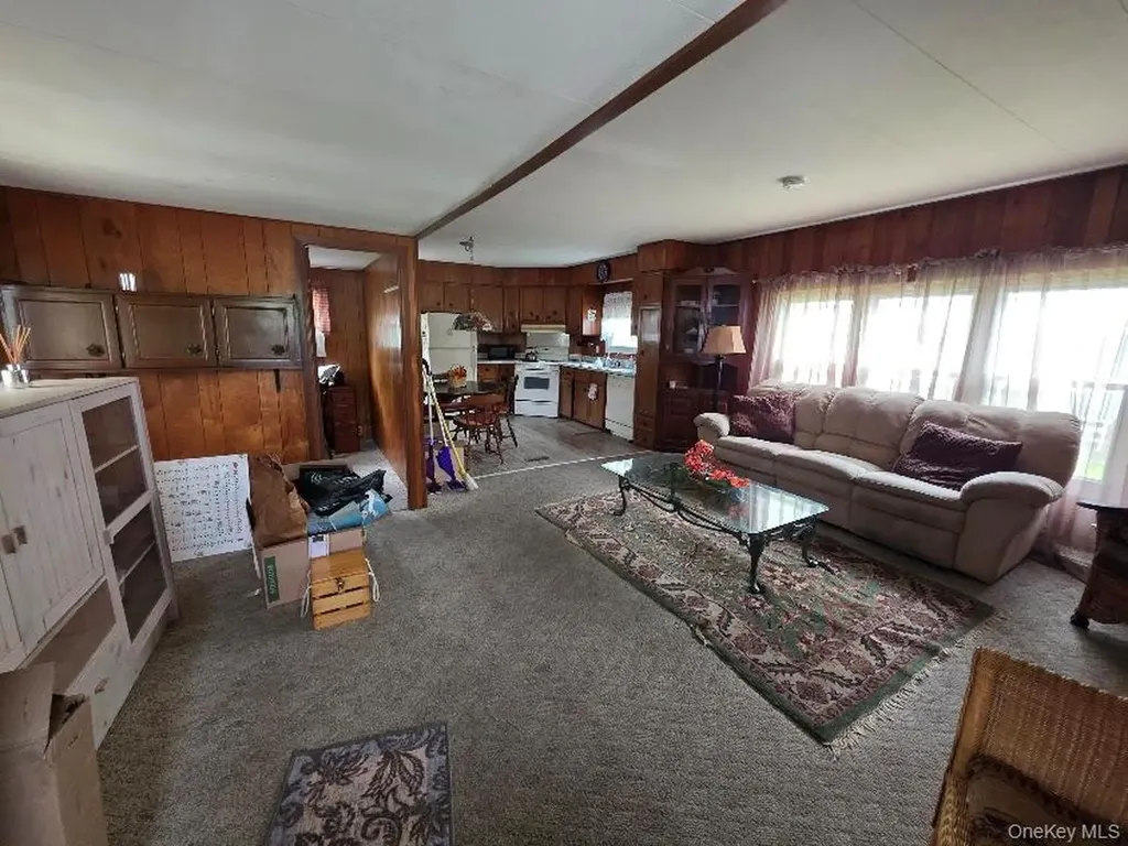 1964 River Calverton NY 11933