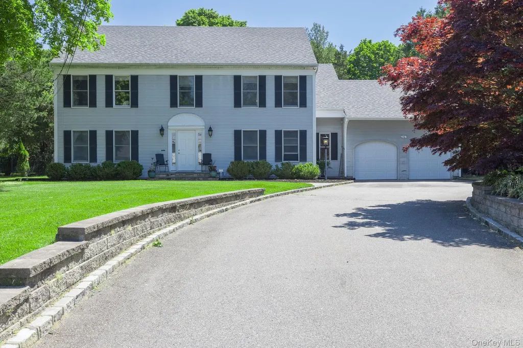 41 Astor Avenue Saint James NY 11780