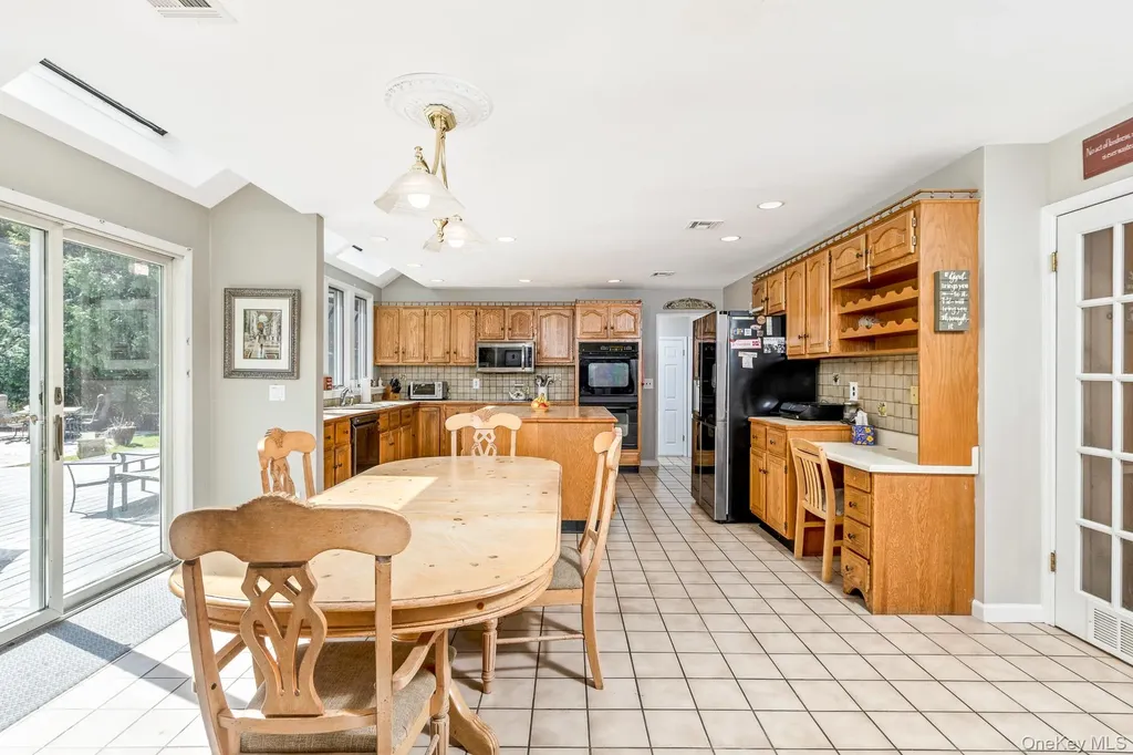41 Astor Avenue Saint James NY 11780