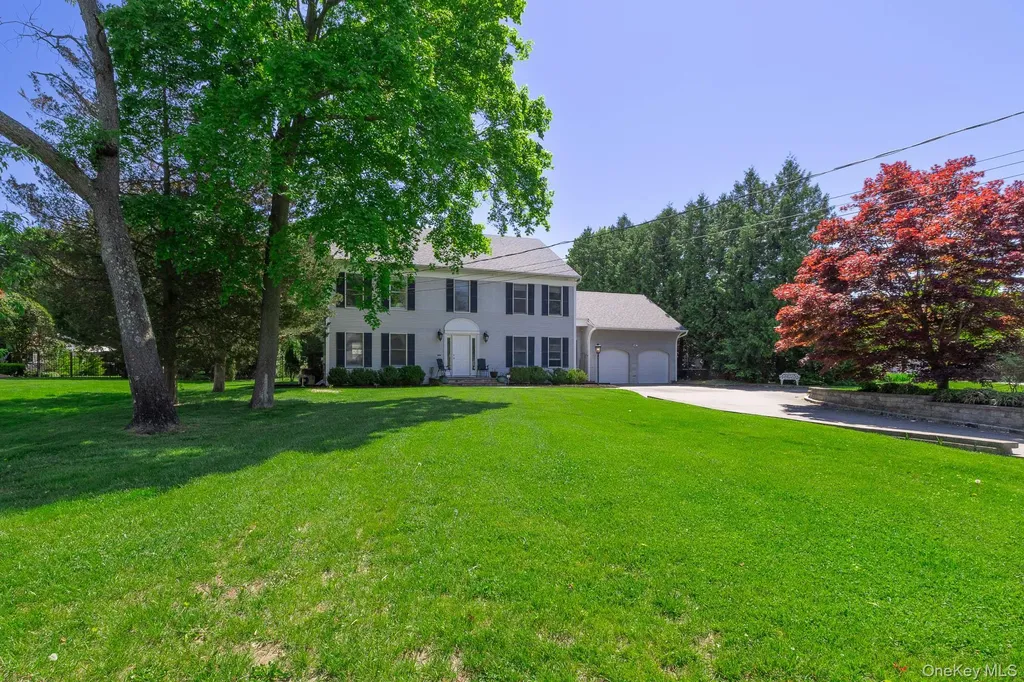 41 Astor Avenue Saint James NY 11780