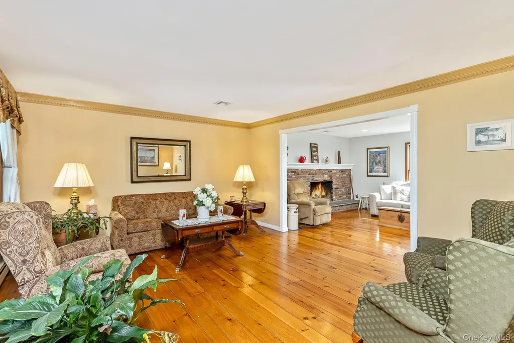 41 Astor Avenue Saint James NY 11780