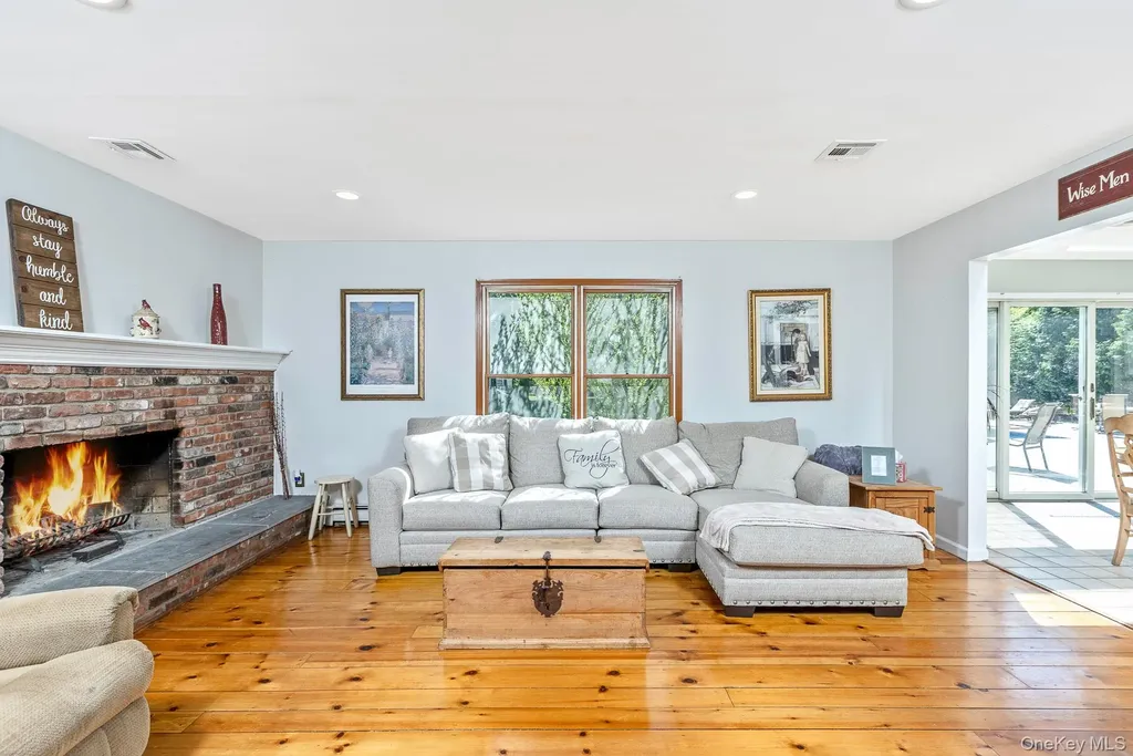 41 Astor Avenue Saint James NY 11780