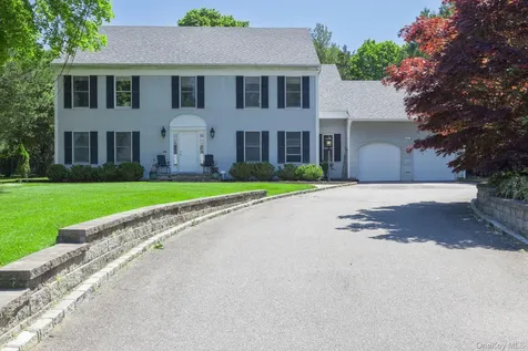 41 Astor Avenue Saint James NY 11780