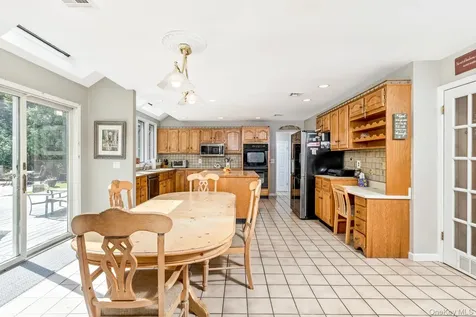 41 Astor Avenue Saint James NY 11780