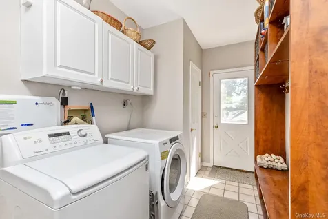 41 Astor Avenue Saint James NY 11780