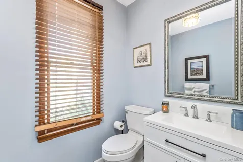 41 Astor Avenue Saint James NY 11780