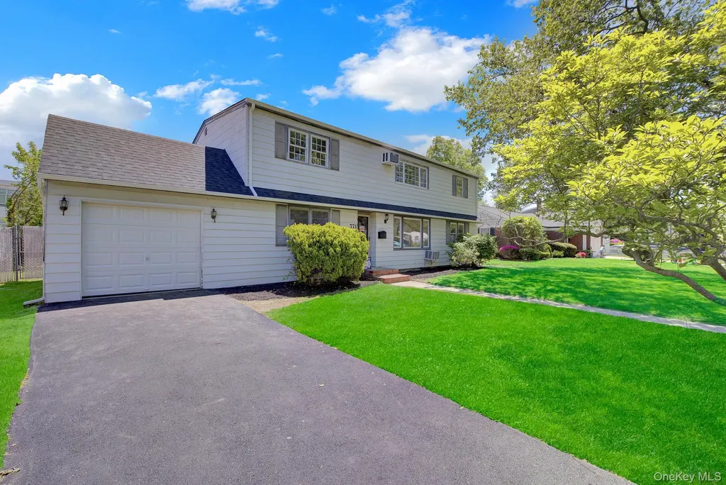 771 Maple Place West Hempstead NY 11552