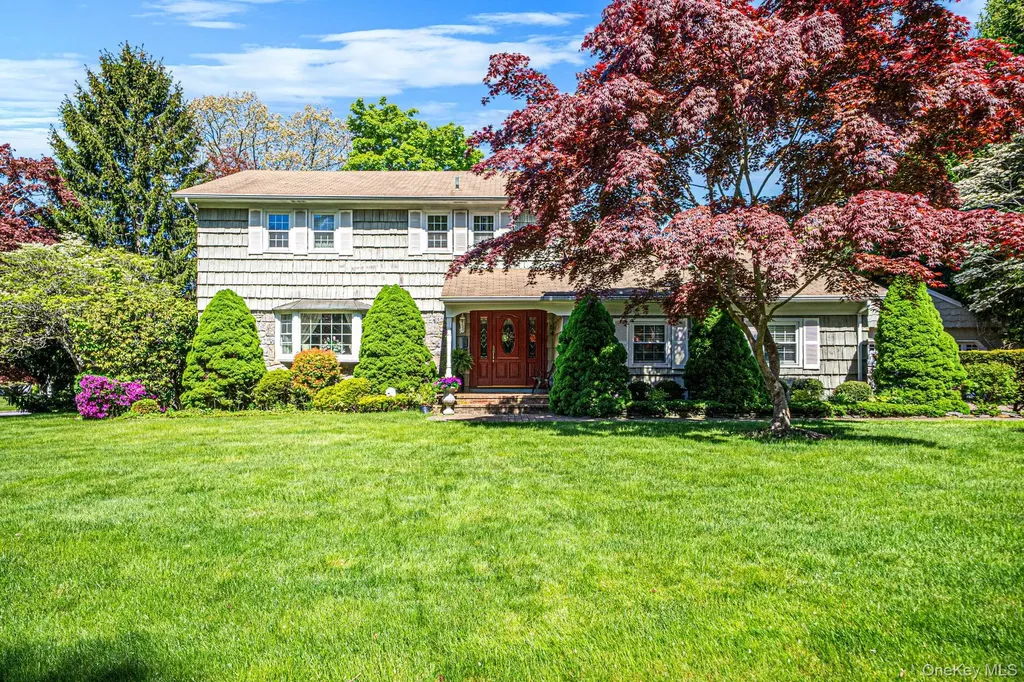2 Rainbow Lane East Moriches NY 11940