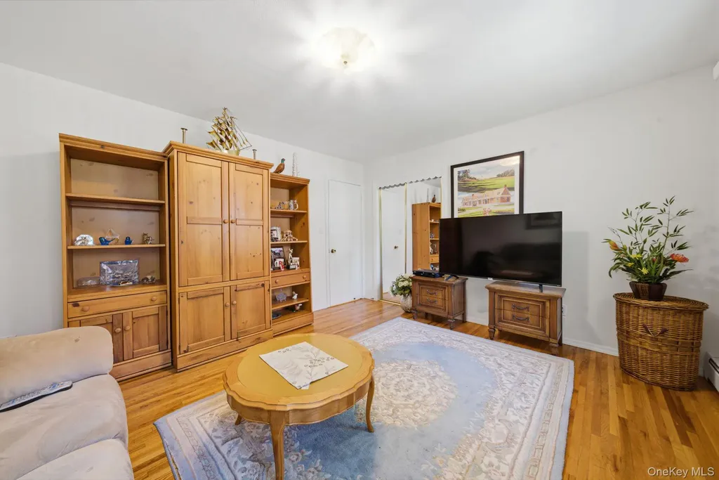 2 Rainbow Lane East Moriches NY 11940