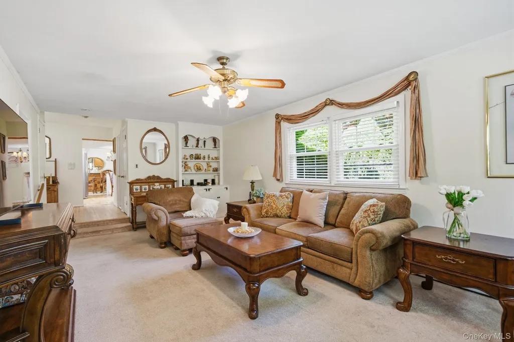 2 Rainbow Lane East Moriches NY 11940