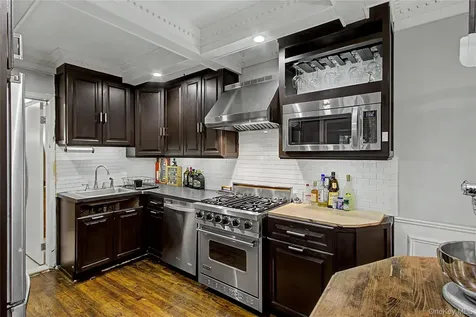 45 W Pondfield Road Bronxville NY 10708
