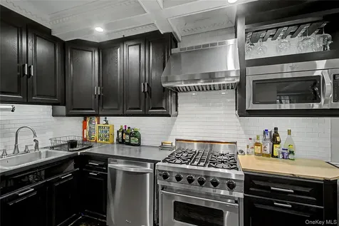 45 W Pondfield Road Bronxville NY 10708
