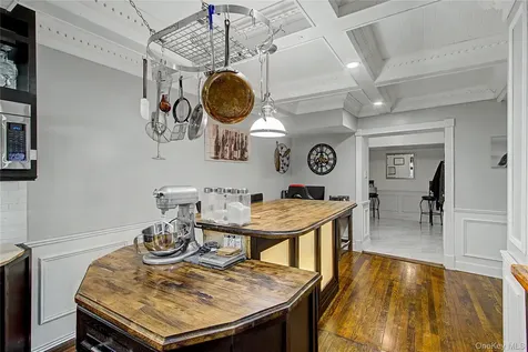 45 W Pondfield Road Bronxville NY 10708