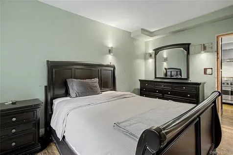45 W Pondfield Road Bronxville NY 10708