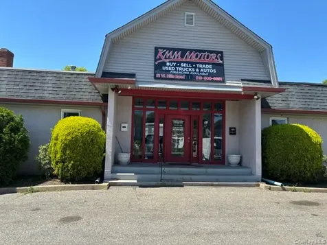 81 W Hills Road Huntington Station NY 11746