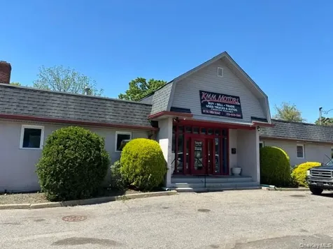 81 W Hills Road Huntington Station NY 11746