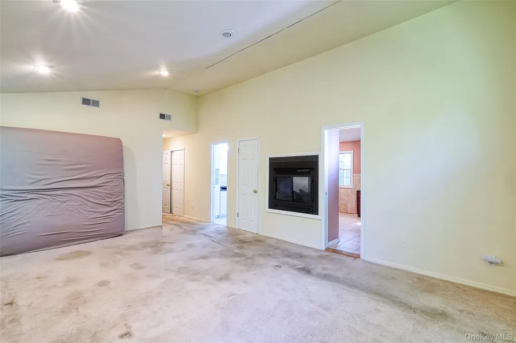 20 Valley Drive East Moriches NY 11940