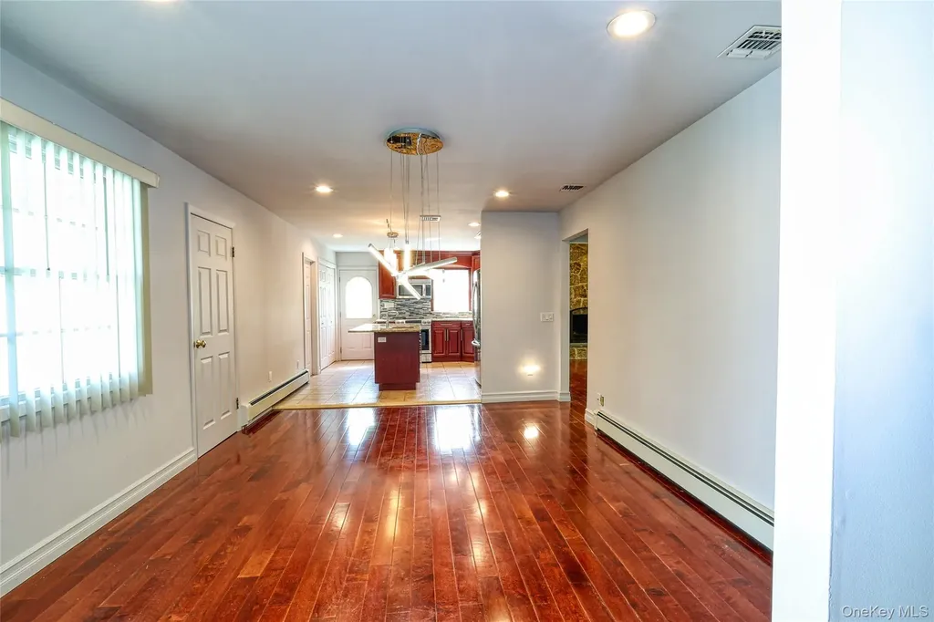 20 Valley Drive East Moriches NY 11940