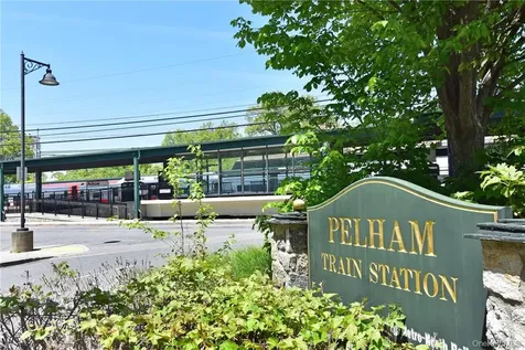 651 W Boulevard Pelham NY 10803