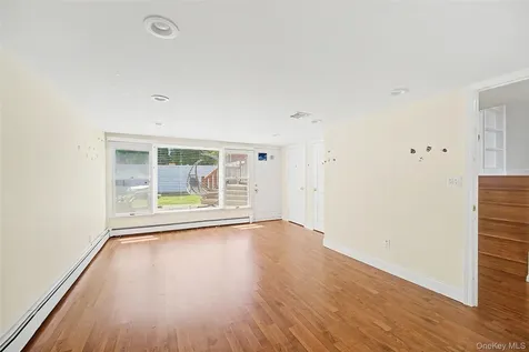 15 Hillvale Road Syosset NY 11791