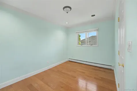 15 Hillvale Road Syosset NY 11791