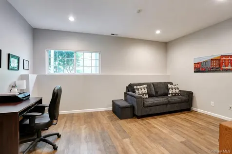 131 Meadow Lane Nanuet NY 10954